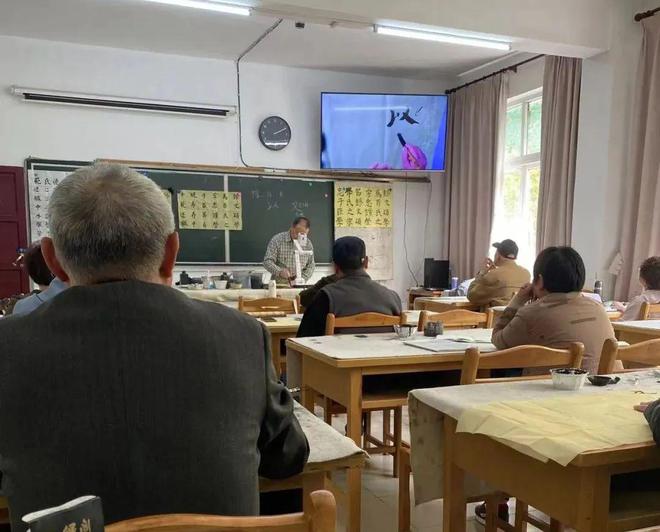 弃了双11爱上了“老年严选”k8凯发入口这届脆皮年轻人抛(图4)
