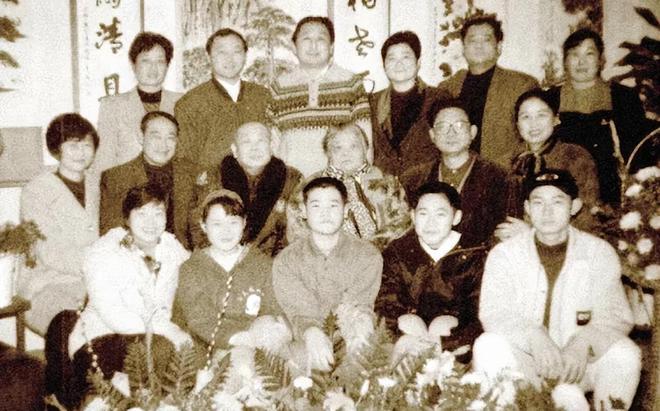 3000条美军毛毯师政委却命令全剪碎K8凯发·国际网站抗美援朝志愿军缴获(图4)