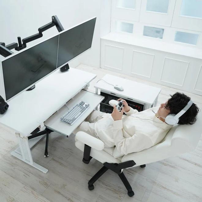 年轻人谁还没件“电竞家具”啊？k8凯发一触即发如今这个时代(图31)
