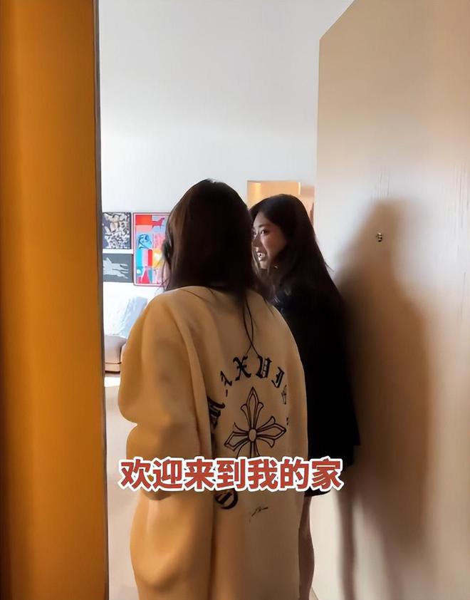子、买菜住150平豪宅一年赚40万凯发入口香港美女麻将馆打工帮忙带孩(图8)