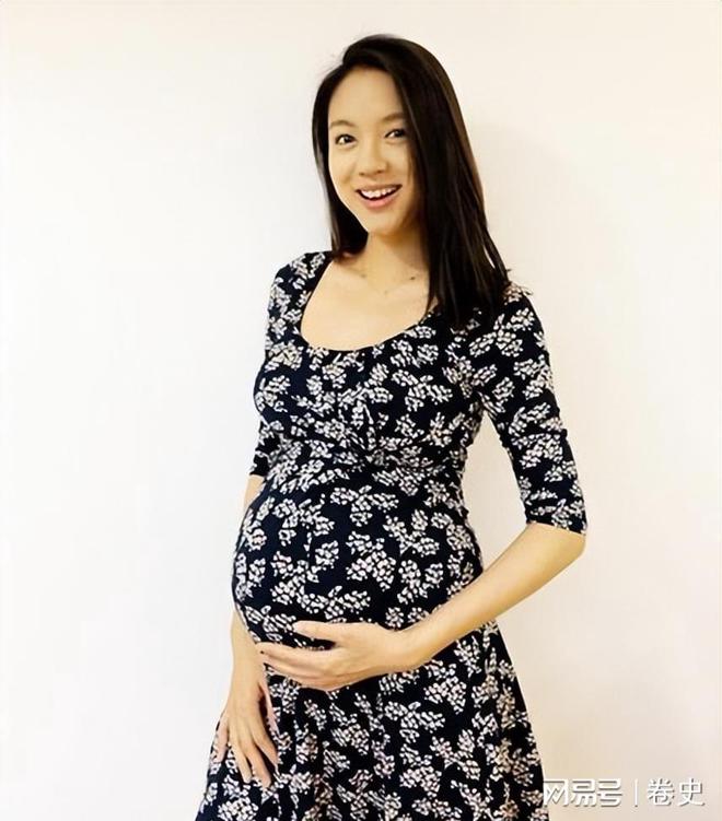 亿豪门怀孕6个月上春晚站C位真人生赢家凯发k8登录vip艳压奚梦瑶拒嫁30(图2)